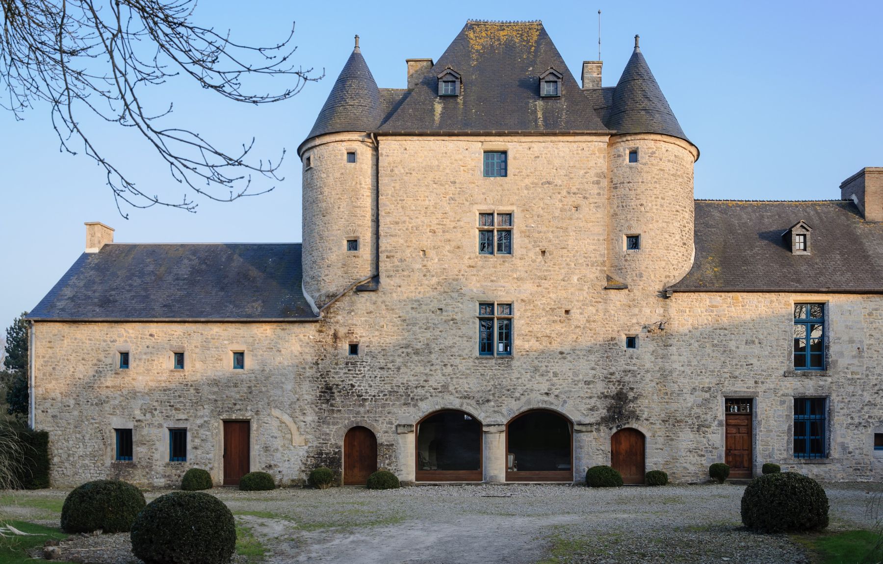 Façade du Manoir de Clairval